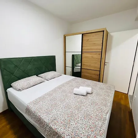 Apartment Gina-centar *