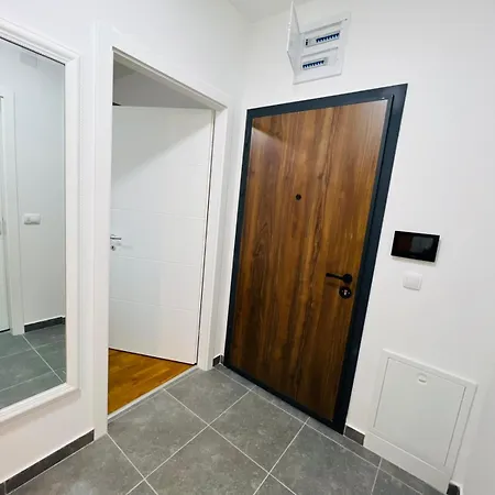 Gina-centar Apartman *